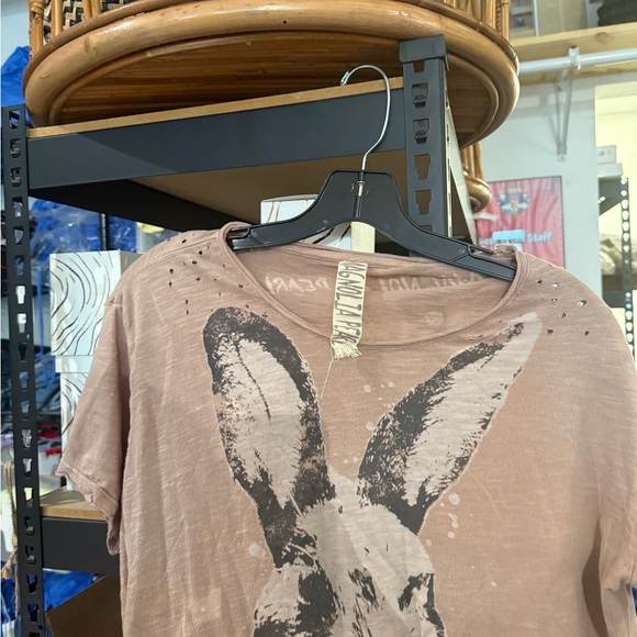 Magnolia Pearl Blush Graphic Bunny Tee - Picture 3 of 4